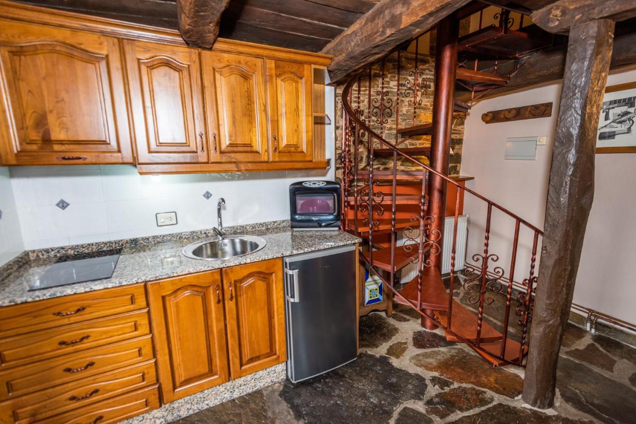 Apartamentos Rurales Casa Riveras Санта-Еулалія-де-Оскос Екстер'єр фото