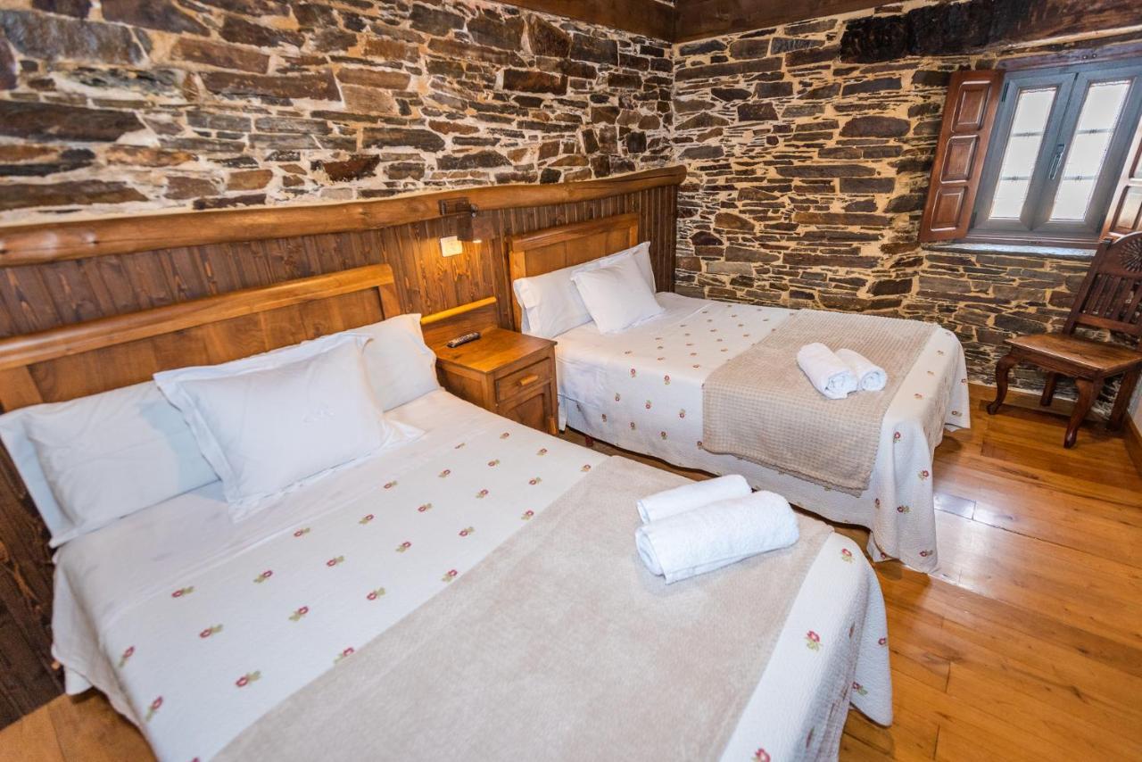 Apartamentos Rurales Casa Riveras Санта-Еулалія-де-Оскос Екстер'єр фото