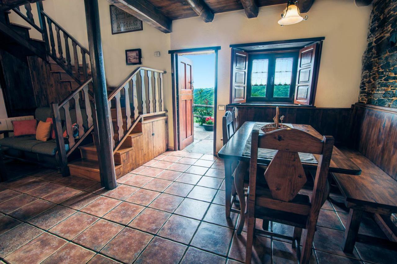 Apartamentos Rurales Casa Riveras Санта-Еулалія-де-Оскос Екстер'єр фото